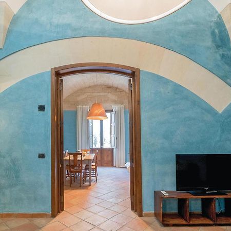 1 Bedroom Awesome Apartment In Lecce Le Buitenkant foto