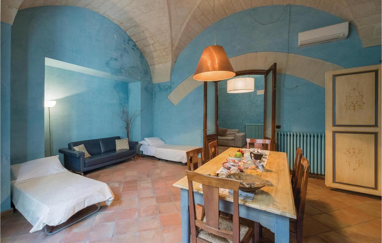 1 Bedroom Awesome Apartment In Lecce Le Buitenkant foto
